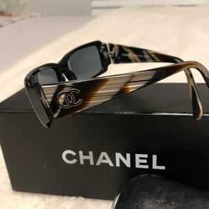 Chanel classic sunglasses.